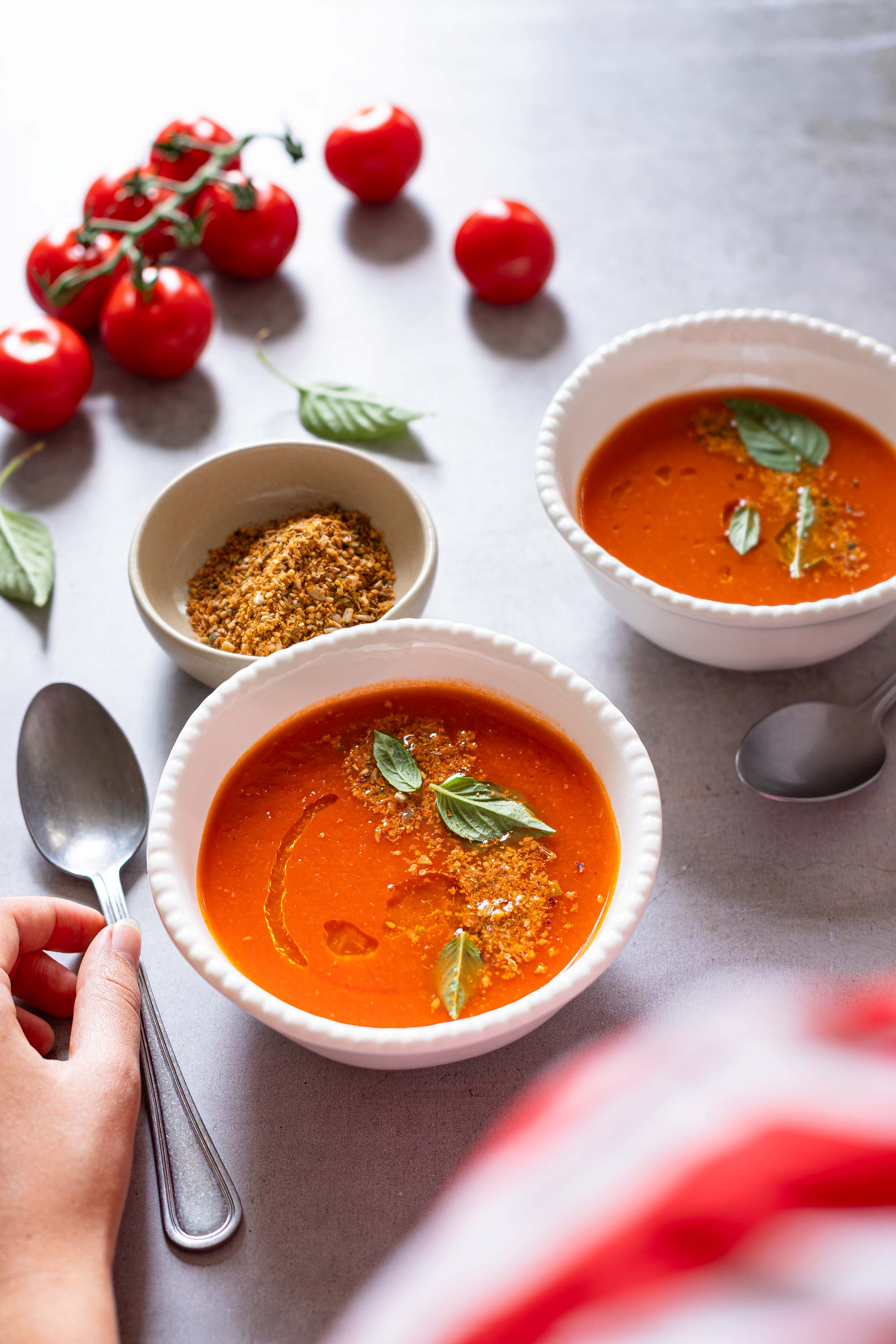Gaspacho de tomates et dukkah maison
